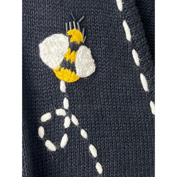 Mandal Bay Sweater Vest Sz L Embroidered Bumble Bee Flower Teacher Grannycore - Picture 3 of 5